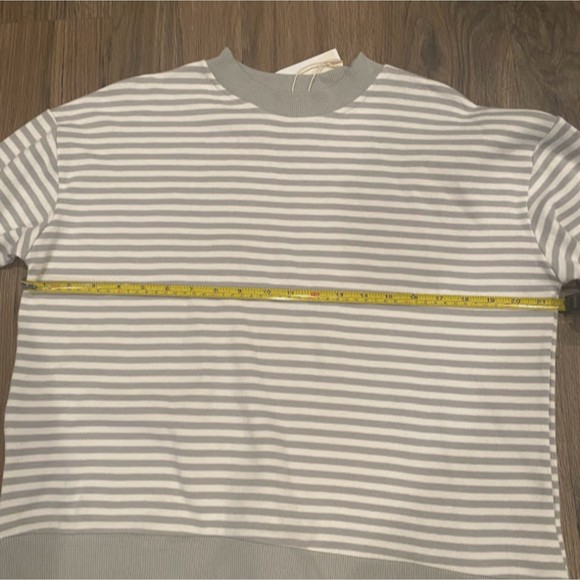 NWT CALI BE Sweatshirt Light Gray Stripe Women's Fake Two-Piece Crew Neck S - Picture 5 of 7